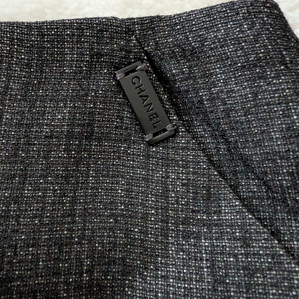 EUC Vintage CHANEL Dark Gray Pencil Skirt - Picture 2 of 7